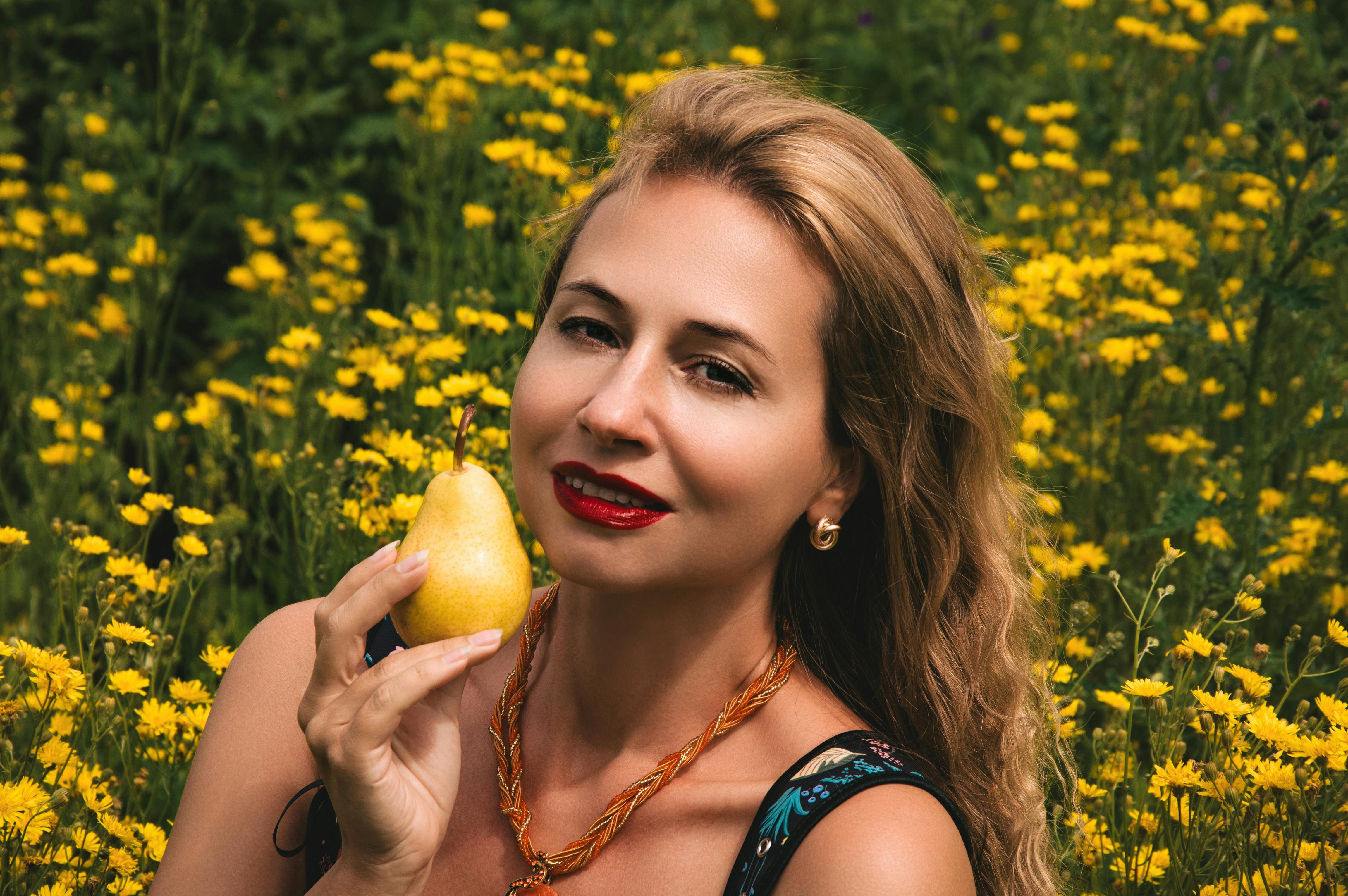 本周热播：霓虹海底海报